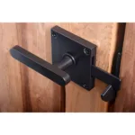Everbilt Modern Handle Two-Way Gate Latch, Black (4-pcs) 6.jpg